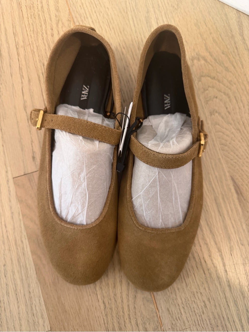NWT Zara Women’s Suede Mary Jane Flats in Camel